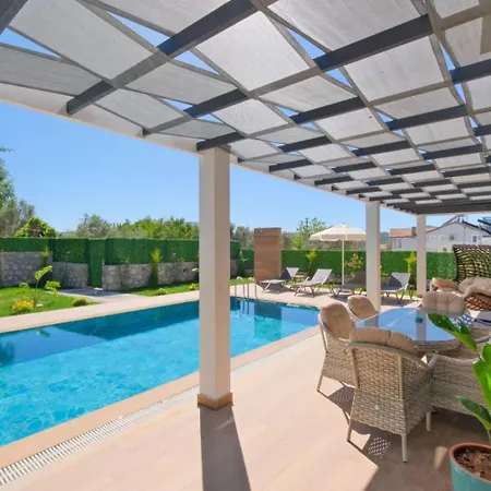 Ovacik 3 Bedroom With Private Pool Hot Tub