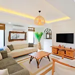 فيلة Ovacik 3 Bedroom With Private Pool Hot Tub فتحية