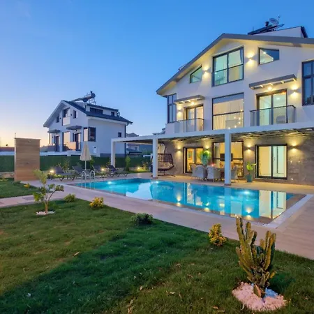 Ovacik 3 Bedroom With Private Pool Hot Tub ヴィラ