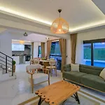 Ovacik 3 Bedroom With Private Pool Hot Tub Fethiye