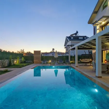 Ovacik 3 Bedroom With Private Pool Hot Tub Villa *