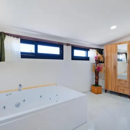 Ovacik 3 Bedroom With Private Pool Hot Tub Villa Fethiye