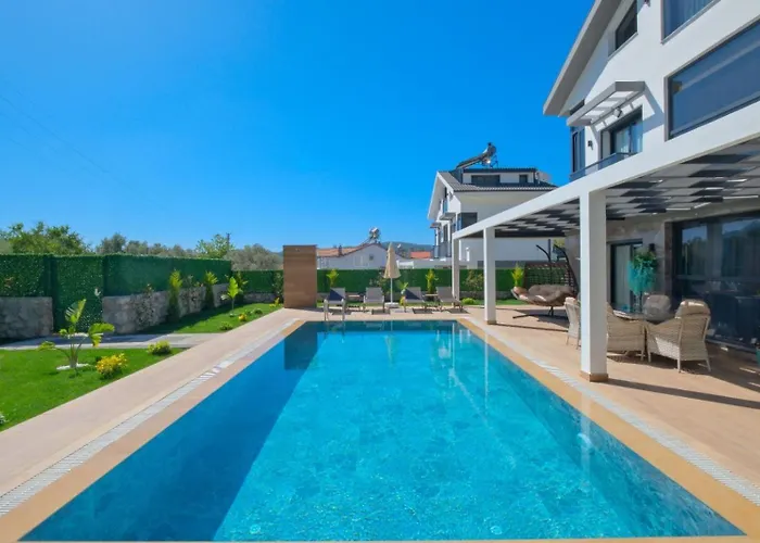 Villa Ovacik 3 Bedroom With Private Pool Hot Tub *