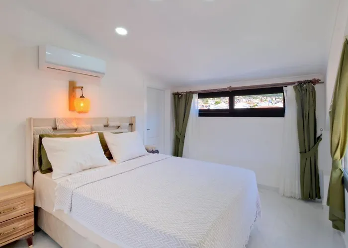 Willa Ovacik 3 Bedroom With Private Pool Hot Tub Fethiye