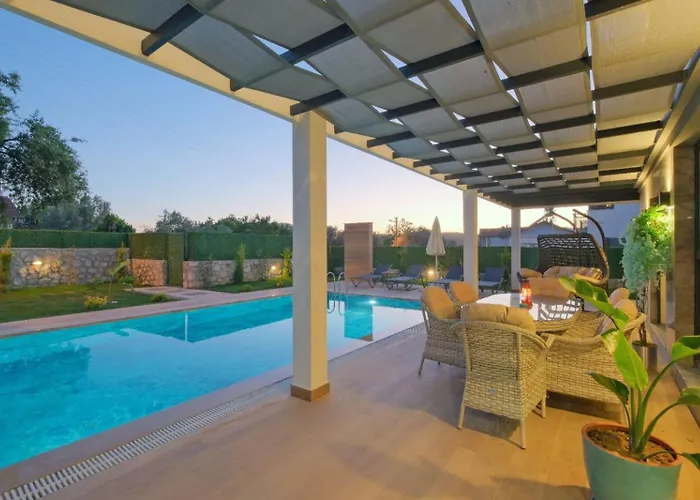 Ovacik 3 Bedroom With Private Pool Hot Tub *